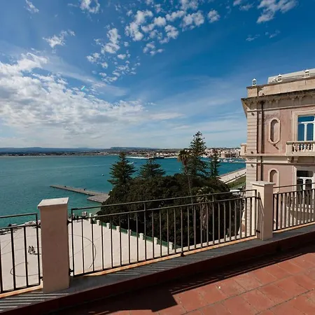 Апартаменты Unicum Ortigia